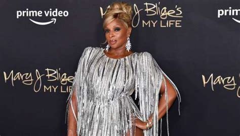 Mary J. Blige Posed Her Nude And Flawless 50